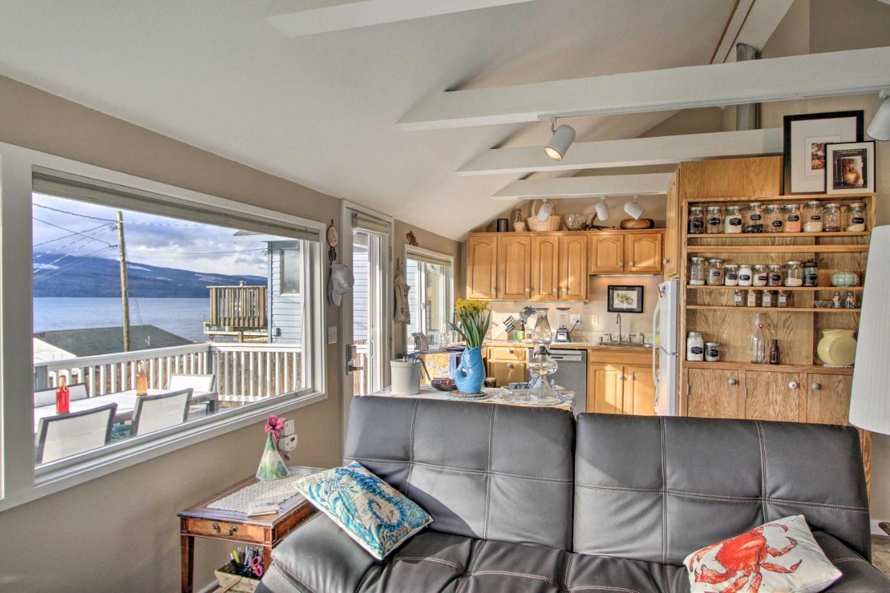 Idyllic Waterfront Cottage With Beach And Sunset Views Порт-Таунсенд Екстер'єр фото