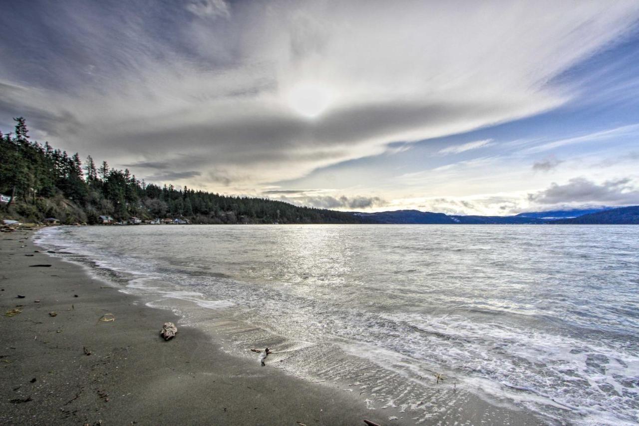 Idyllic Waterfront Cottage With Beach And Sunset Views Порт-Таунсенд Екстер'єр фото